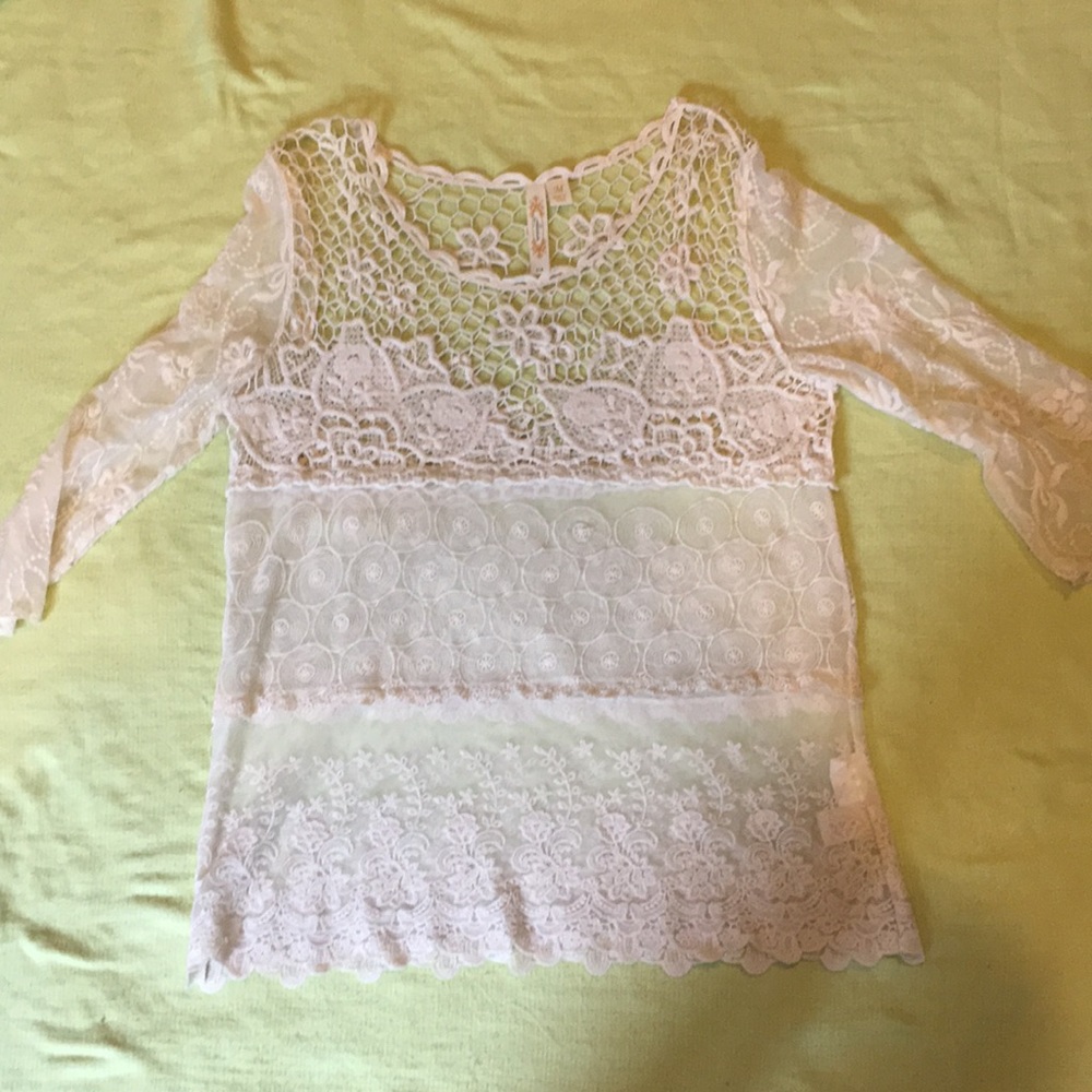 Gorgeous boutique lace top size medium